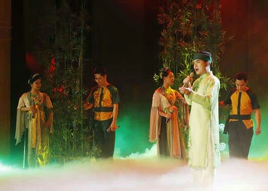 Đoàn cán bộ “về nguồn” của Tổng cục CNQP.