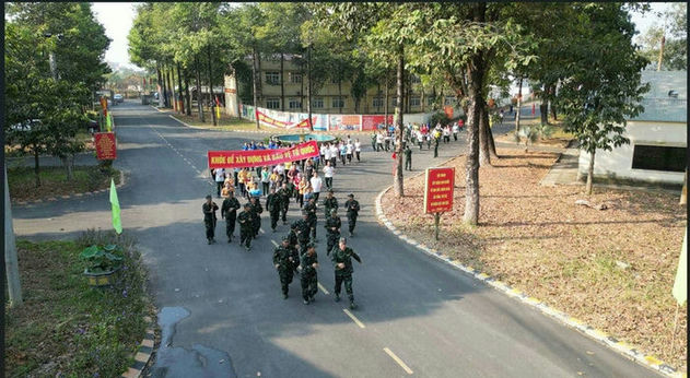 Cán bộ, công nhân viên Nhà máy hưởng ứng Ngày chạy thể thao quân sự kết hợp Ngày chạy OLYMPIC vì sức khỏe toàn dân năm 2024.