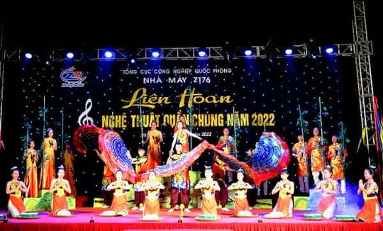 Phần thi “Một khúc ca xanh” của đội Cơ sở sản xuất Phú Thọ đạt giải Xuất sắc.