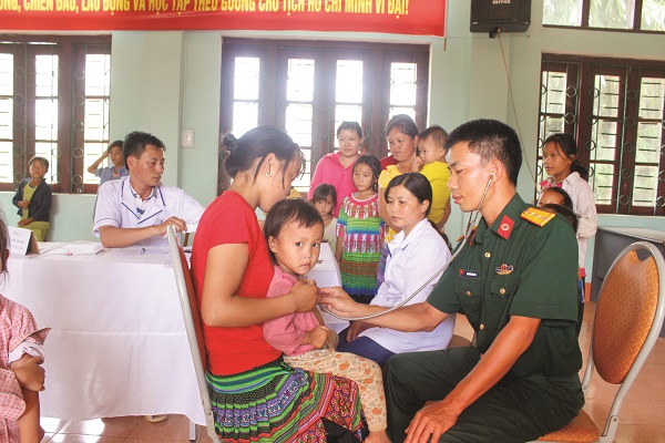 Chiến sĩ áo trắng Đoàn Kinh tế - Quốc phòng 345