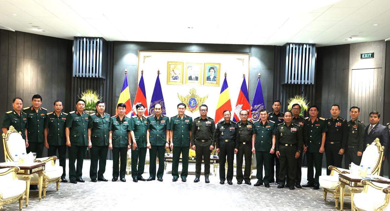 Hình ảnh Hội chợ triển lãm sản phẩm kinh tế - quốc phòng Việt Nam - Campuchia 2023