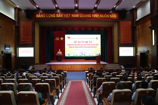 Xuất quân tham gia Hội thao bóng đá, bóng chuyền toàn quân năm 2023