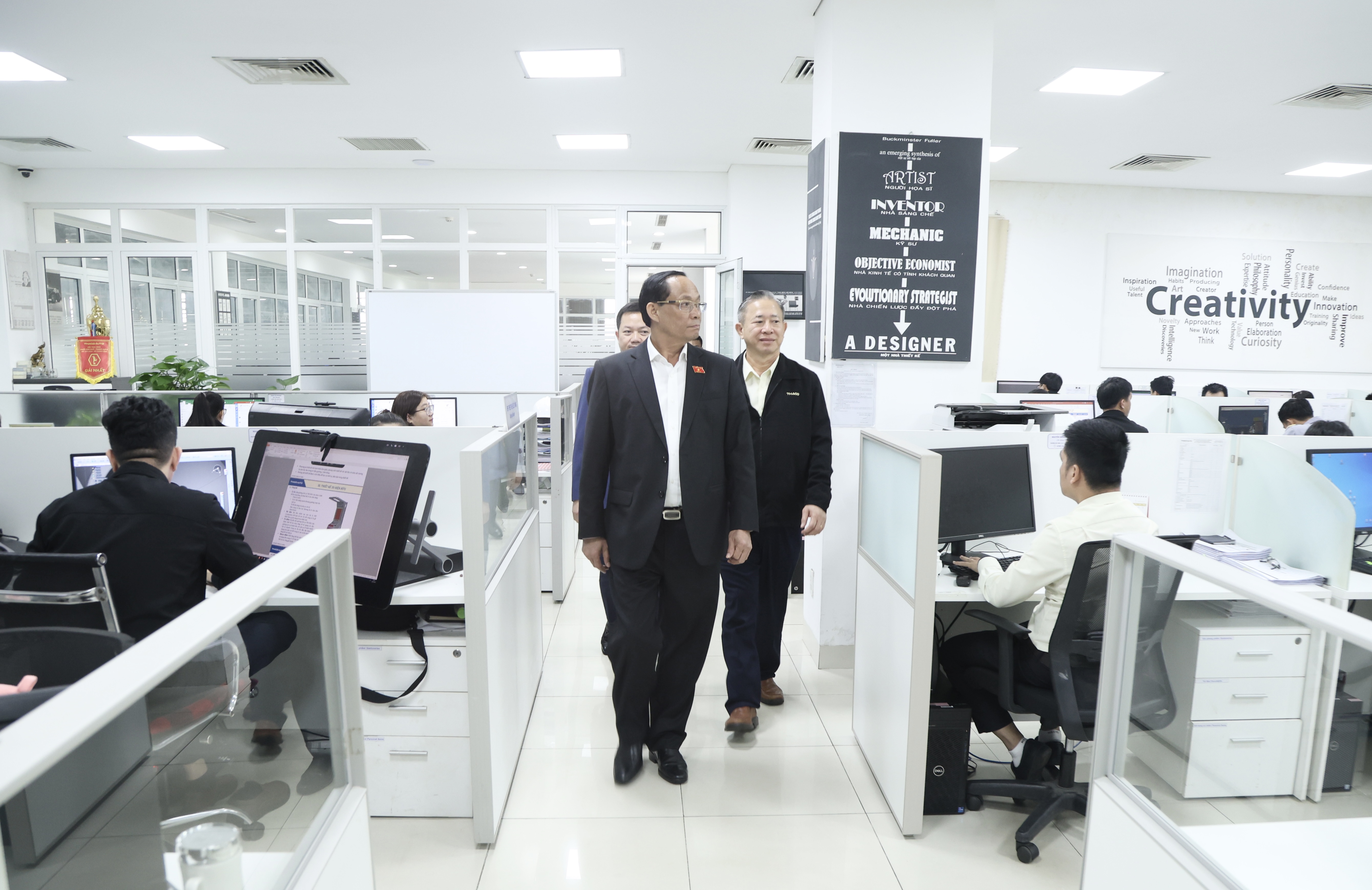 Đoàn khảo sát của Quốc hội làm việc tại Công ty Cổ phần Tập đoàn Trường Hải