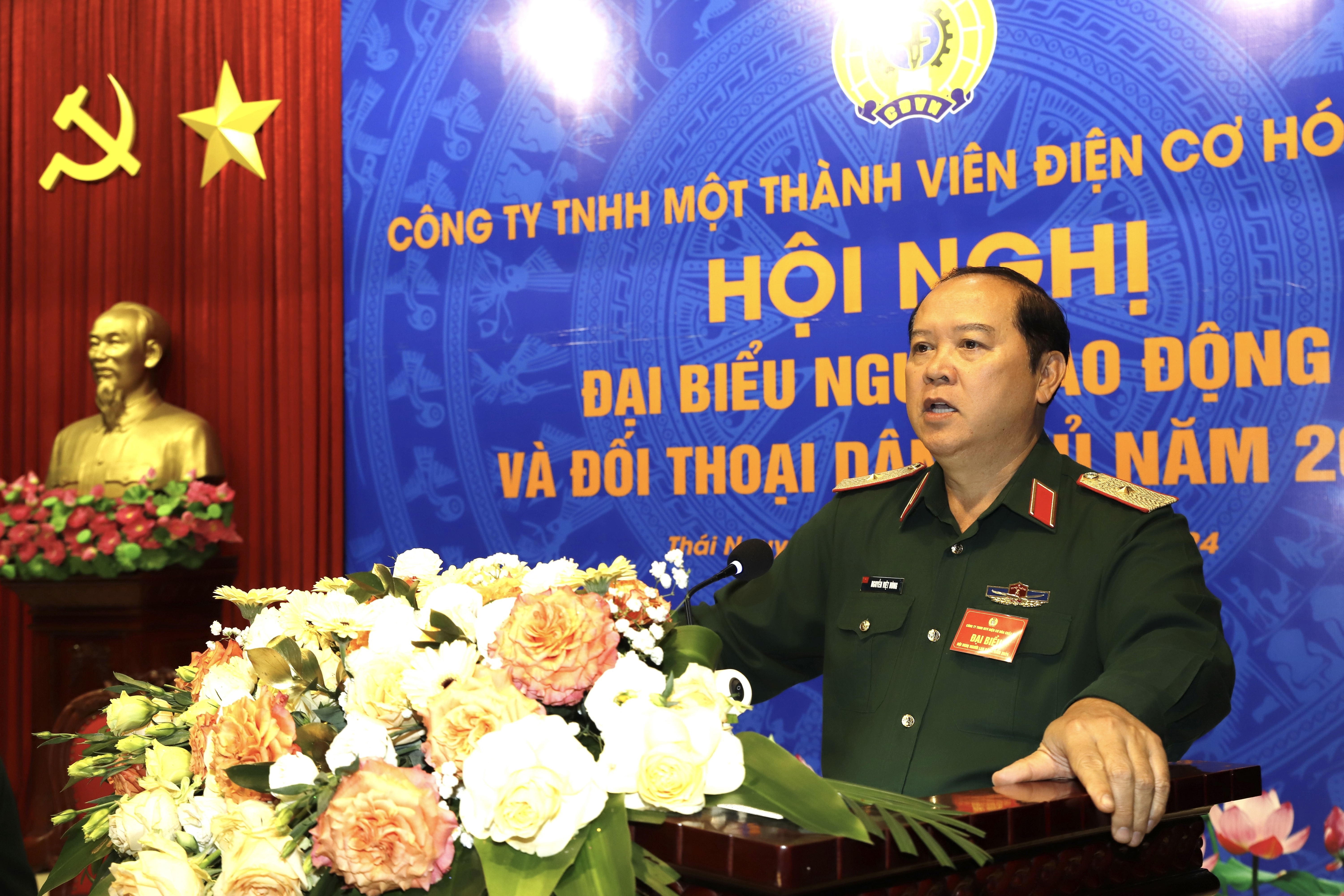 Nhà máy Z115 phấn đấu thu nhập bình quân tăng trên 8%