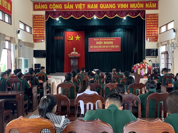 Binh đoàn 16 tổ chức đối thoại dân chủ