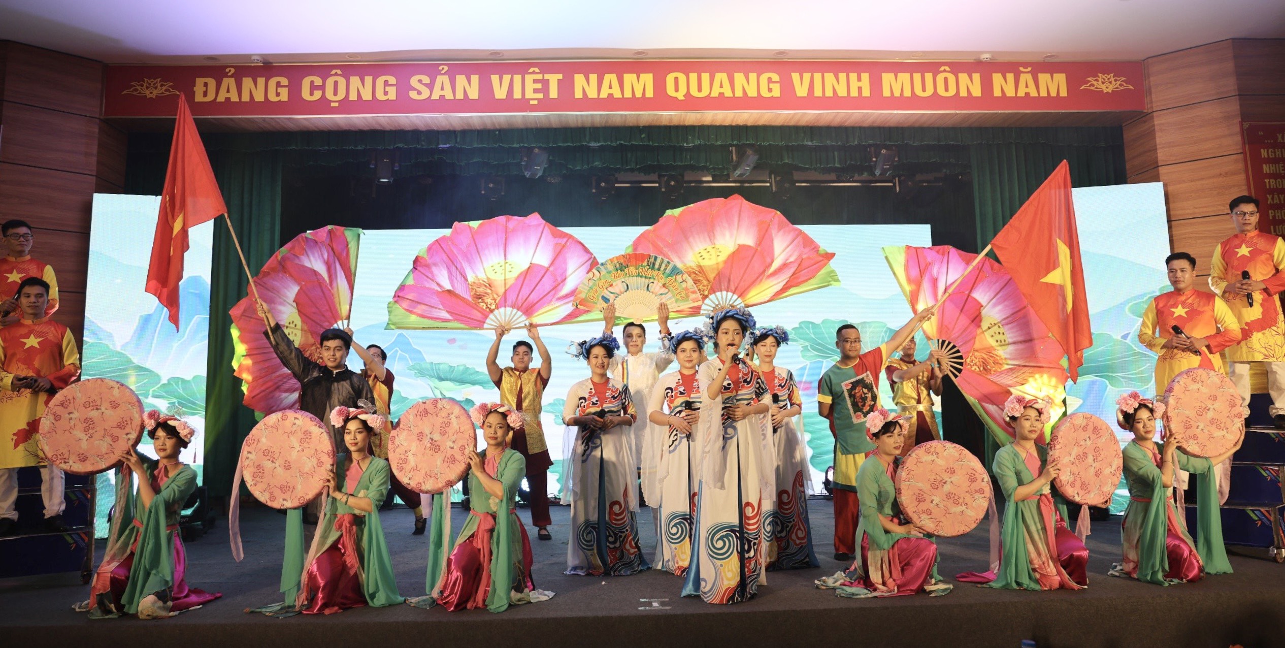 Liên hoan hát ru, hát dân ca và Hội thi tuyên truyền viên trẻ Cụm các đơn vị dự toán