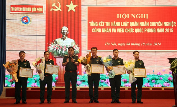 Tổng cục Công nghiệp quốc phòng tổng kết Luật Quân nhân chuyên nghiệp, công nhân và viên chức quốc phòng năm 2015