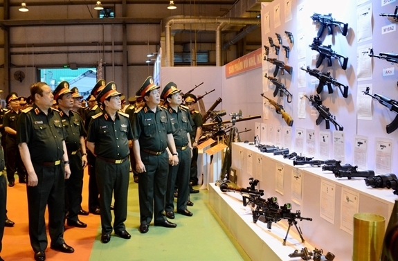 Công nghiệp quốc phòng Việt Nam - Xây dựng và bảo vệ tổ quốc